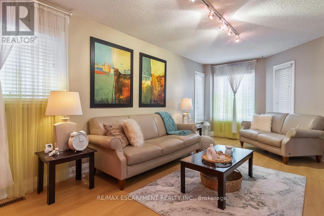 3541 NUTCRACKER DRIVE