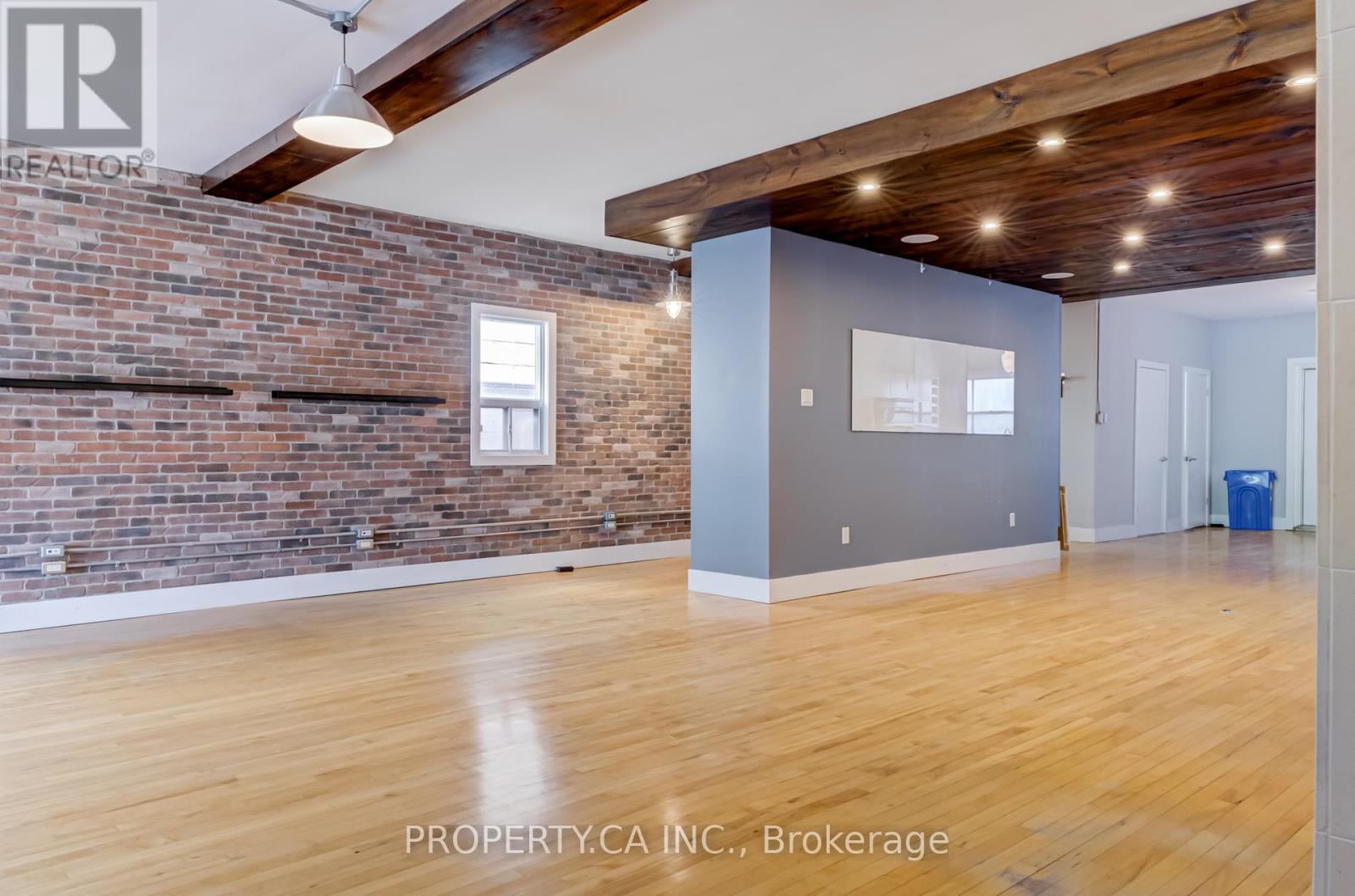 UPPER - 205 AUGUSTA AVENUE