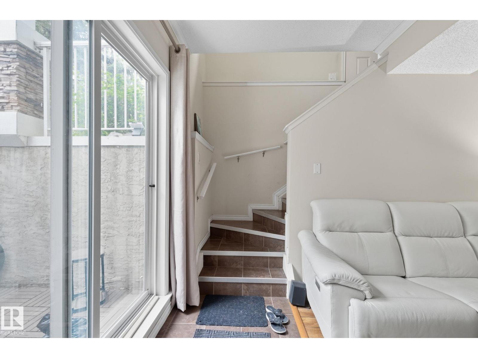 #35C 79 BELLEROSE DR