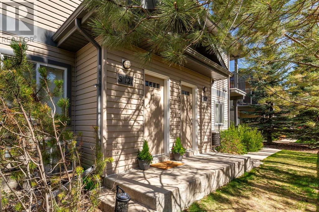 8, 121 Silkstone Road W