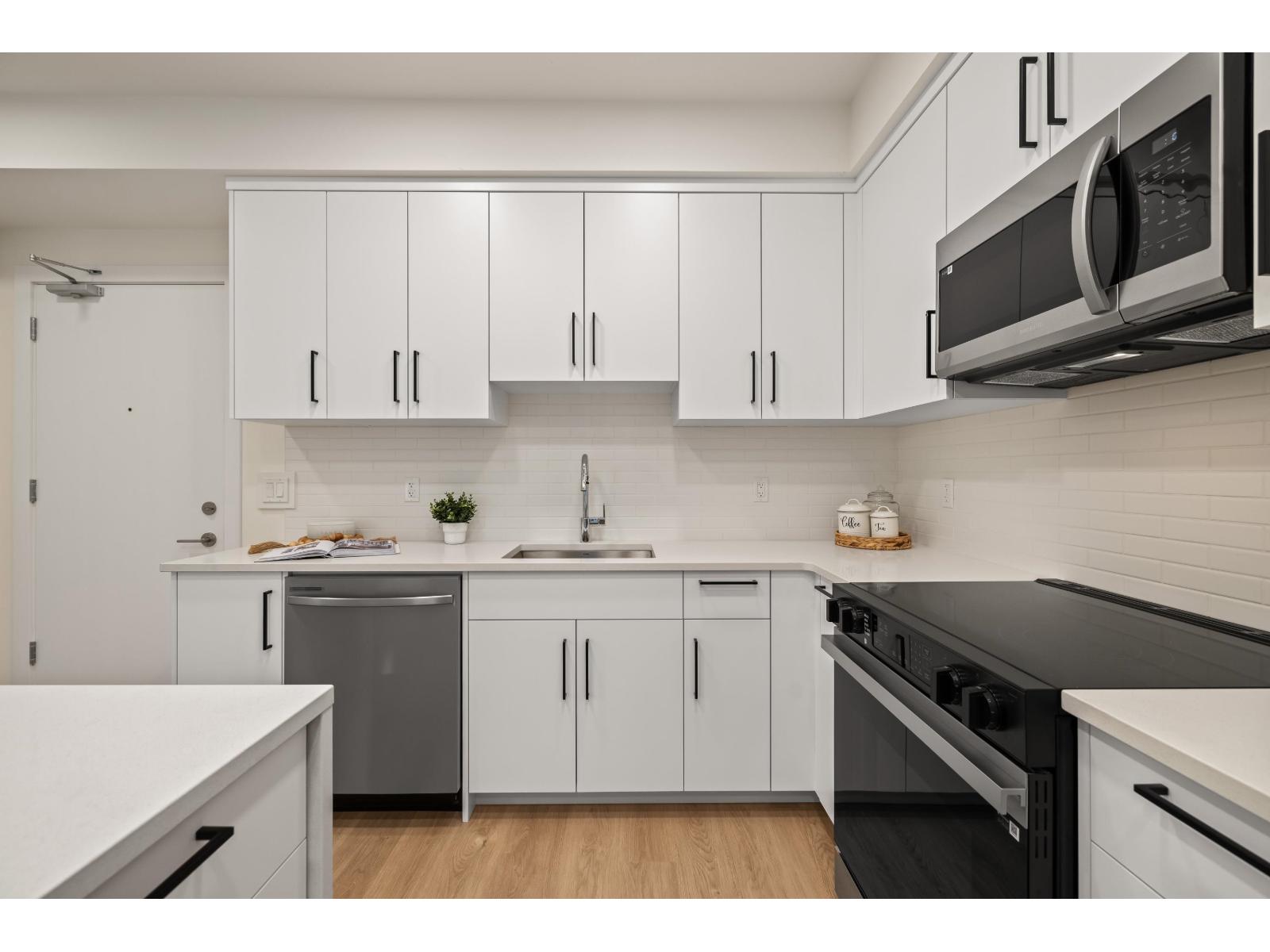 205 33816 SOUTH FRASER WAY