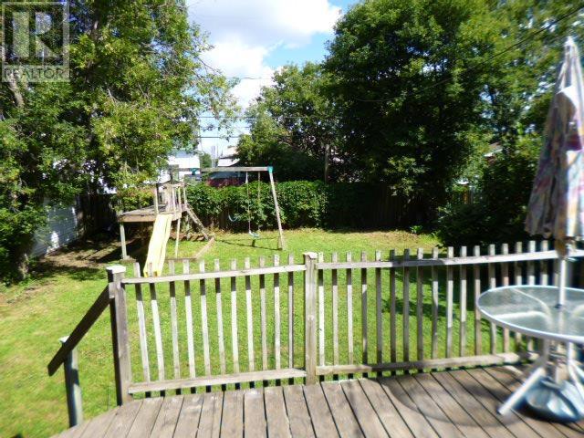 305 Cameron ST