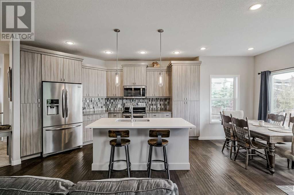 128 Wildrose Crescent