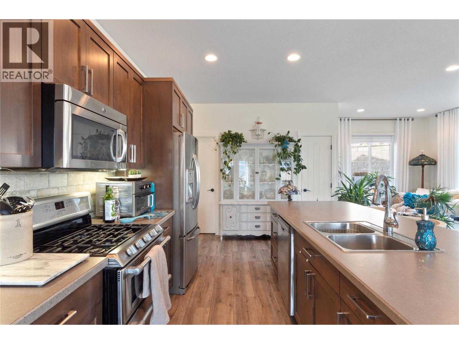 703 BELMONTE Terrace
