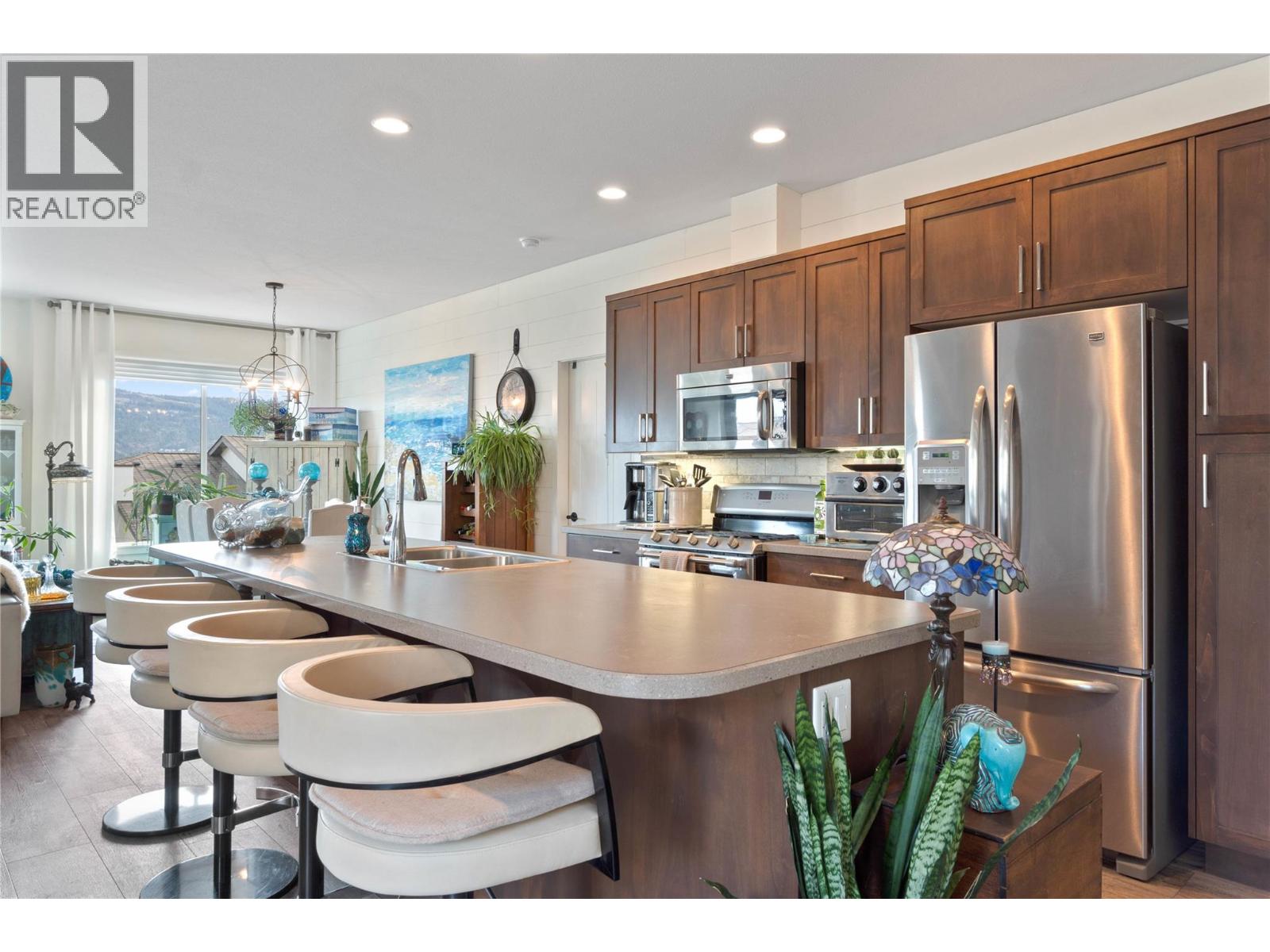 703 BELMONTE Terrace