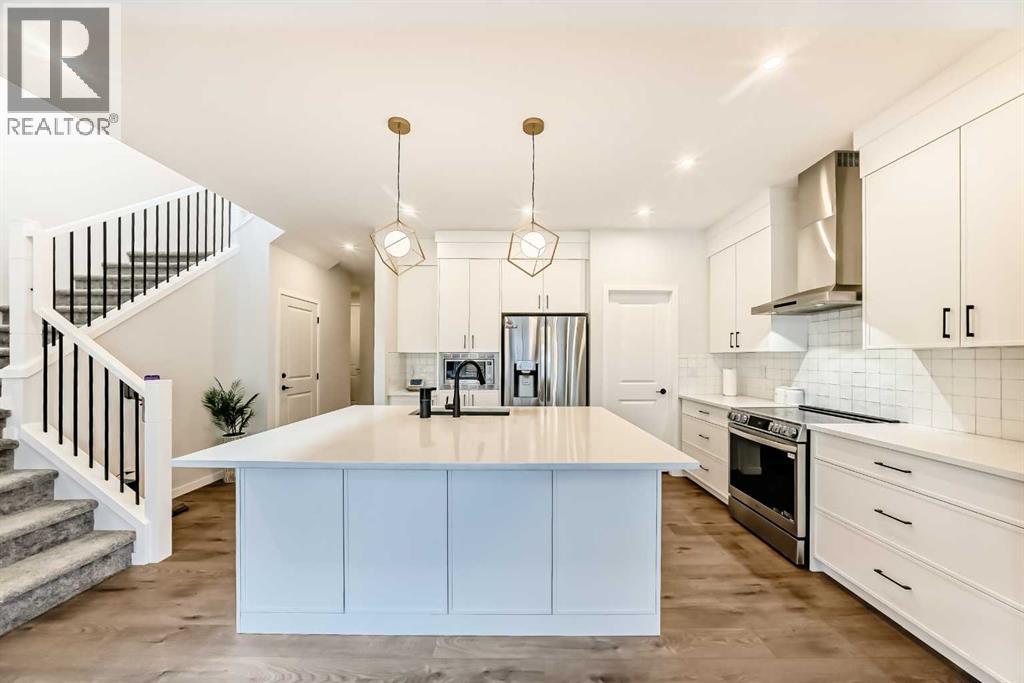 16 Lucas Passage NW