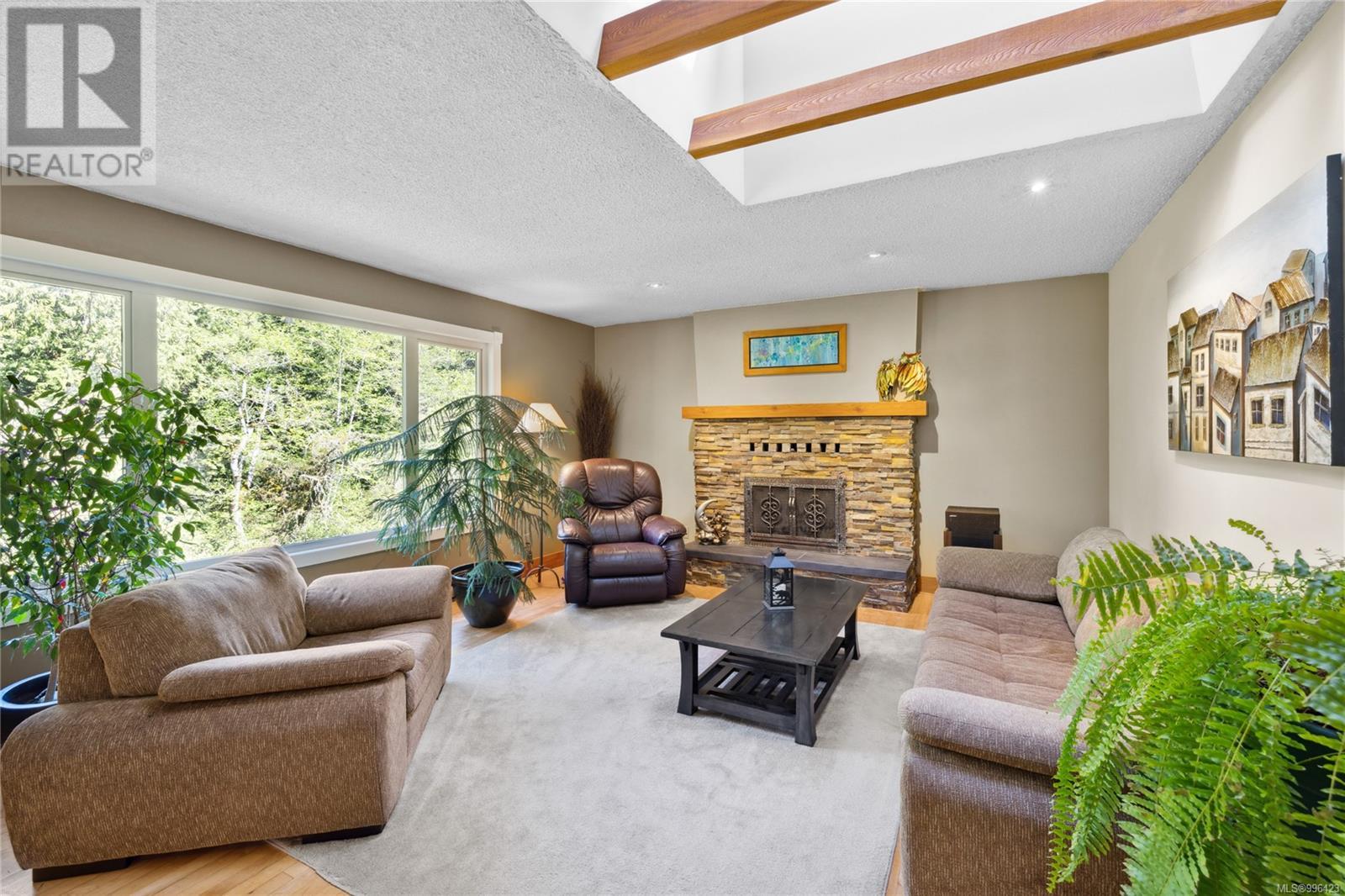 658 Martindale Rd