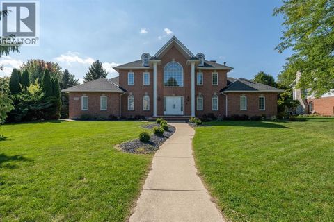 1953 HURON AVENUE Sarnia ON N7T7H4