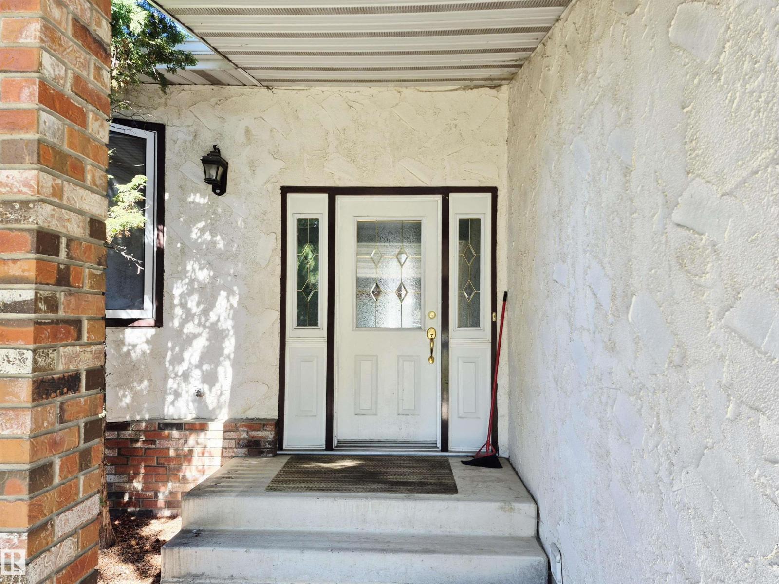 11404 161 AV NW