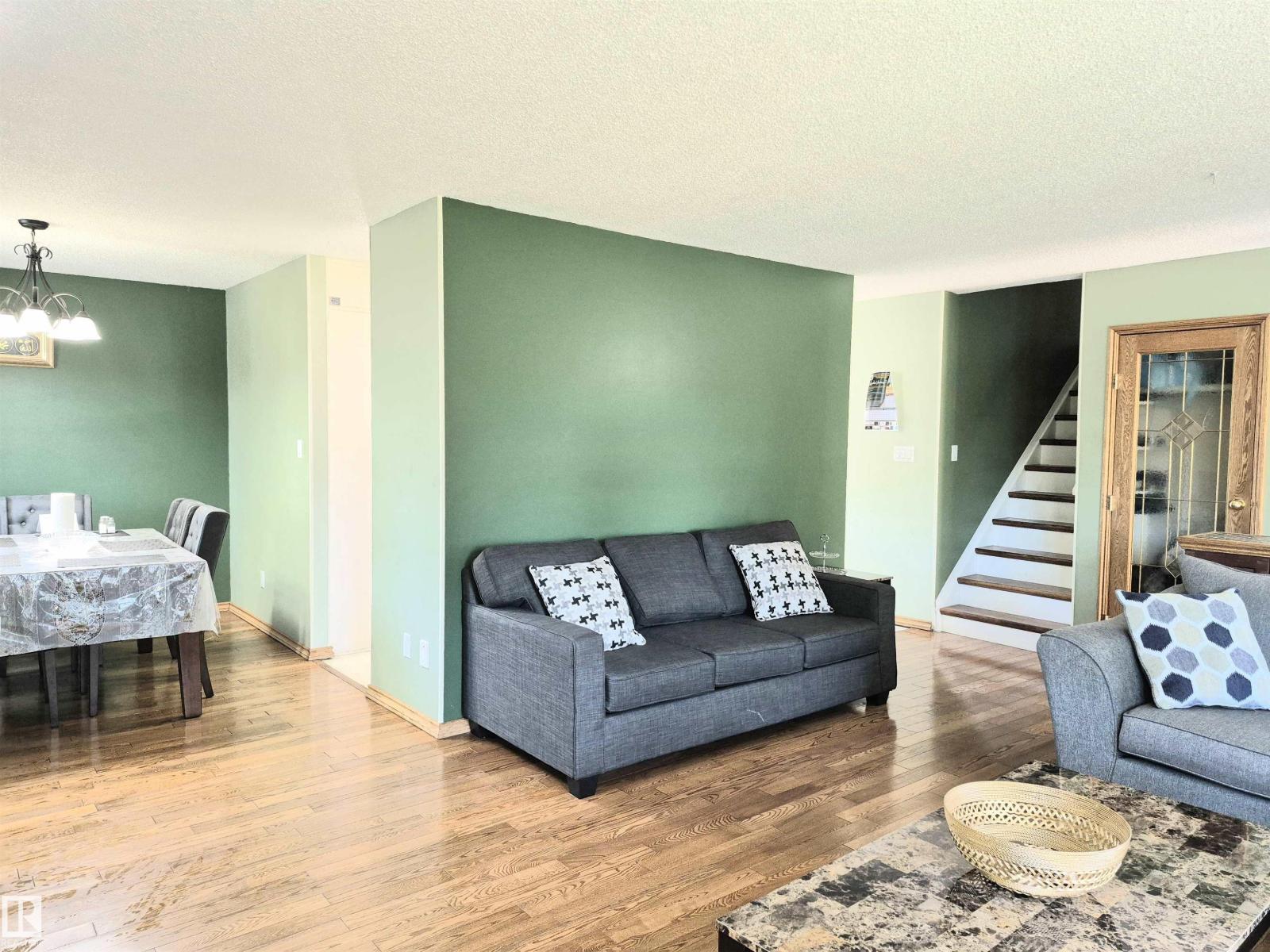 11404 161 AV NW