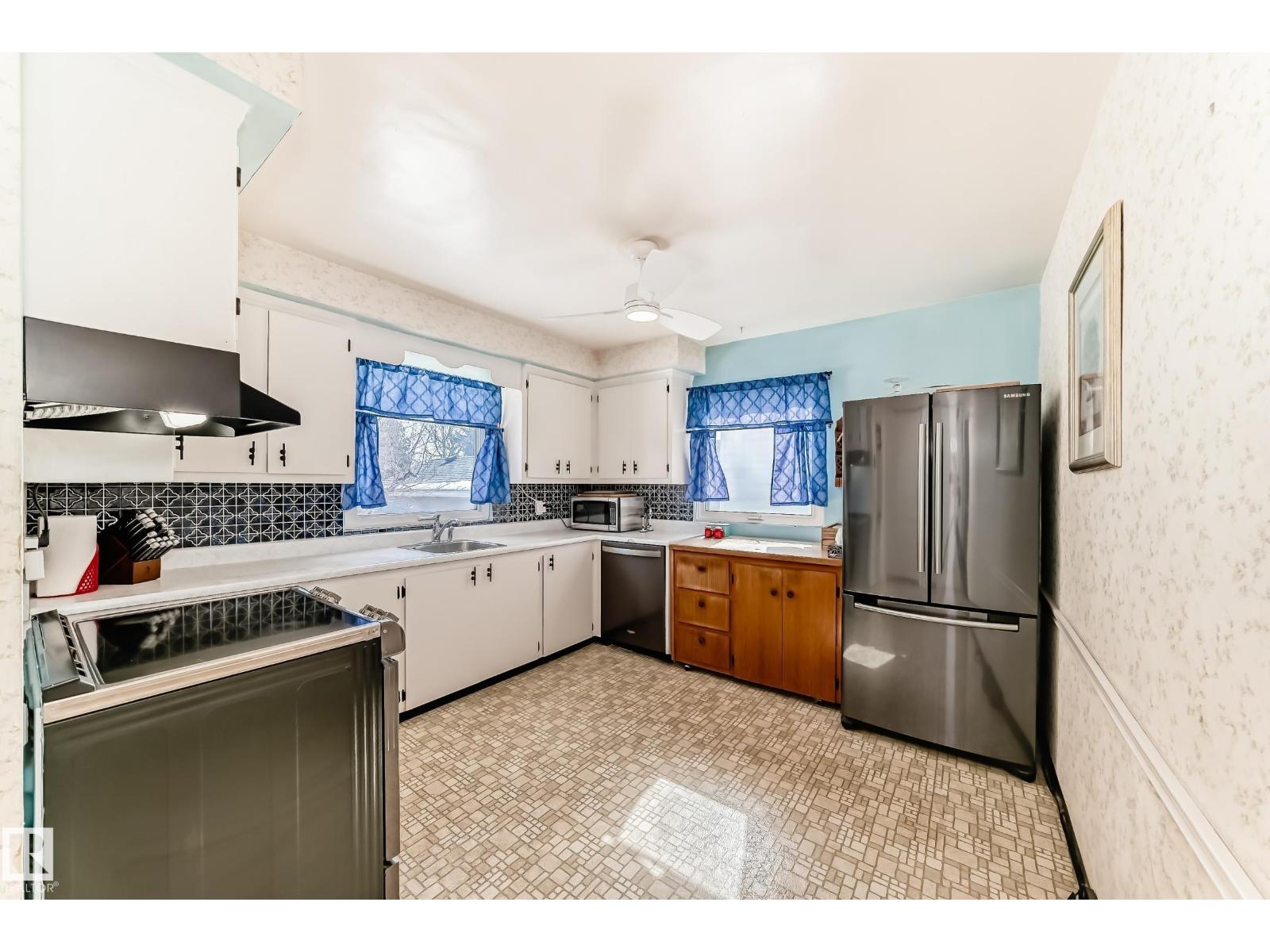 10927 146 ST NW