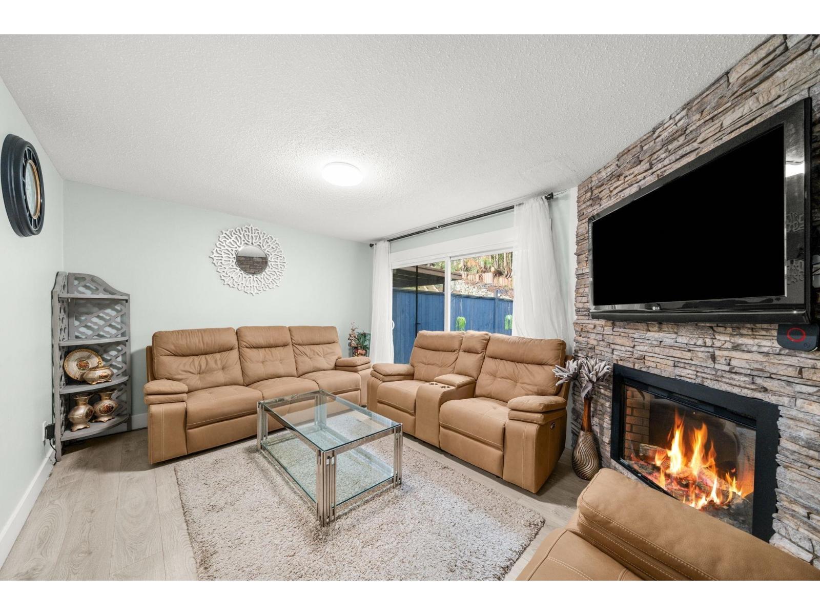 2725 SANDON DRIVE