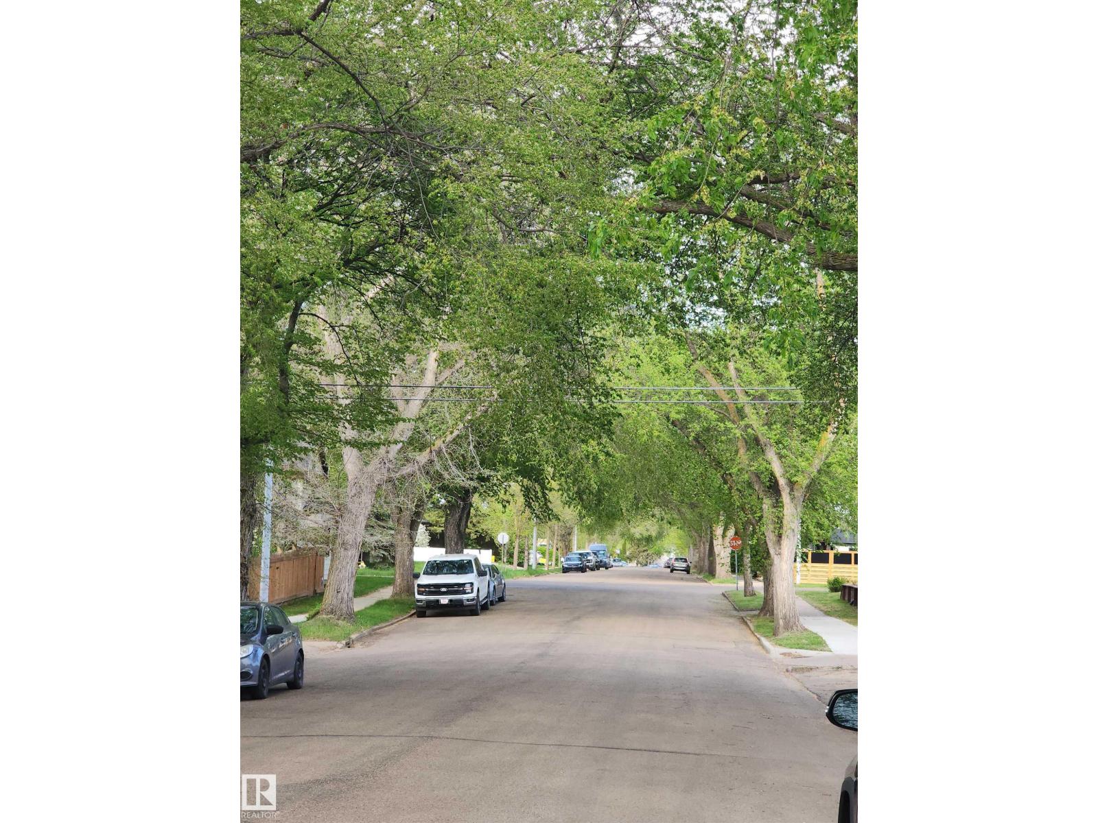 3809 112 AV NW