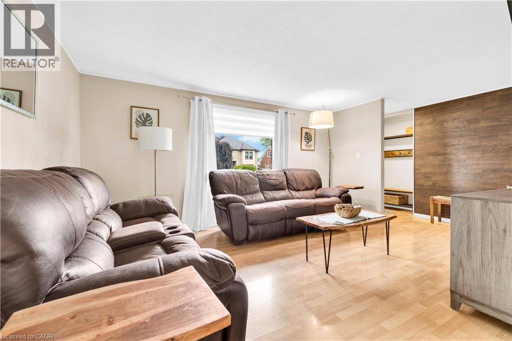 1045 REEDMERE Road