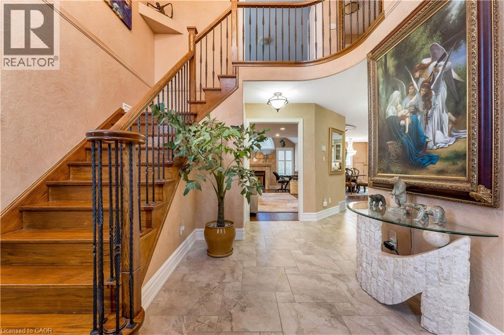 60 CHANDOS Drive