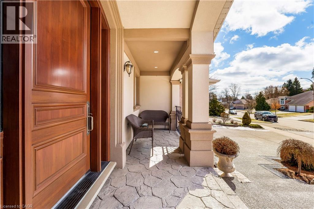 60 CHANDOS Drive