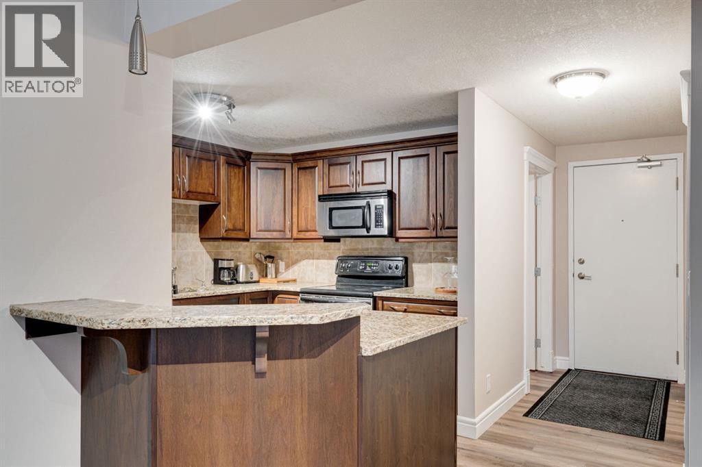 205, 2010 35 Avenue SW