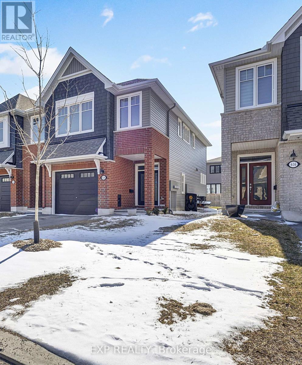 618 TALIESIN CRESCENT