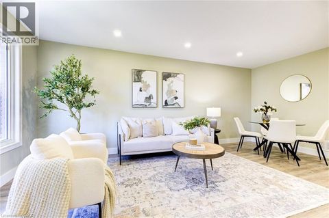 235 SUNSET Boulevard Cambridge ON N1S4M4