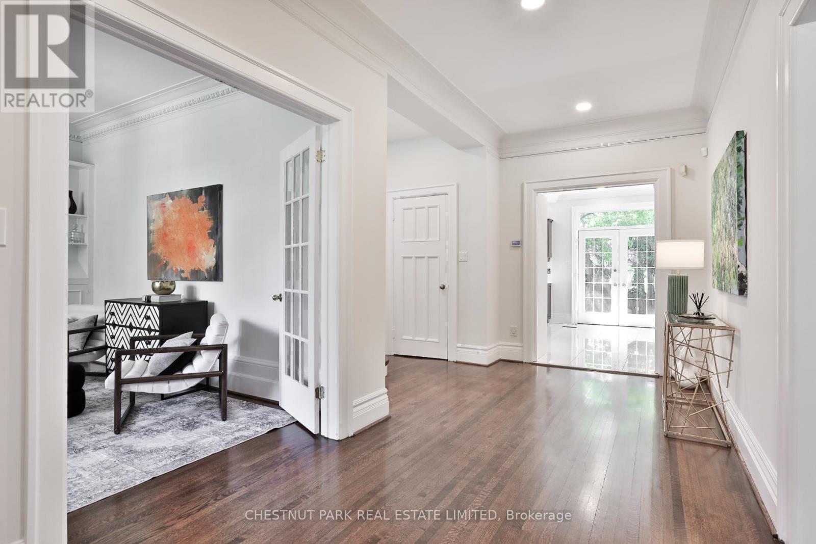 121 ROXBOROUGH DRIVE