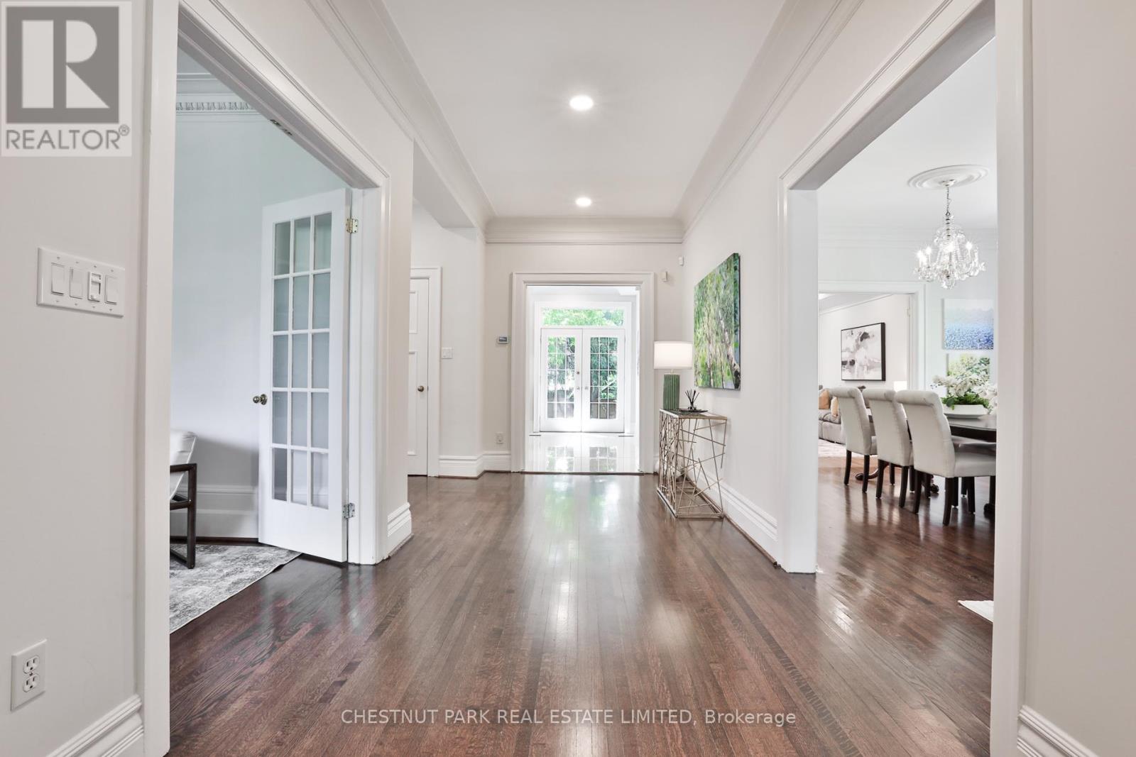 121 ROXBOROUGH DRIVE