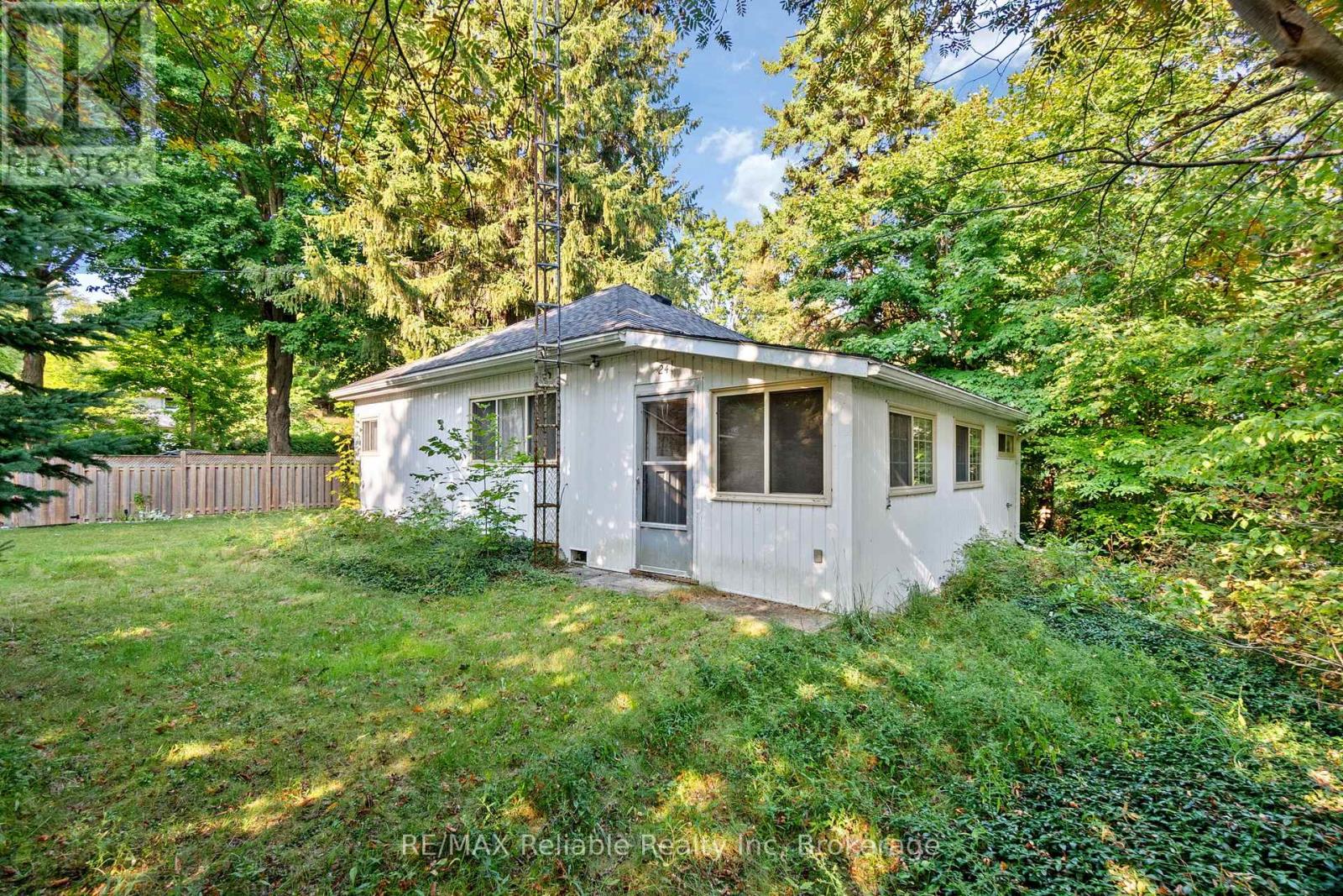 Photo 1 of 31 — 24 HURON STREET N, Ashfield-Colborne-Wawanosh (Ashfield), ON N7A3X9