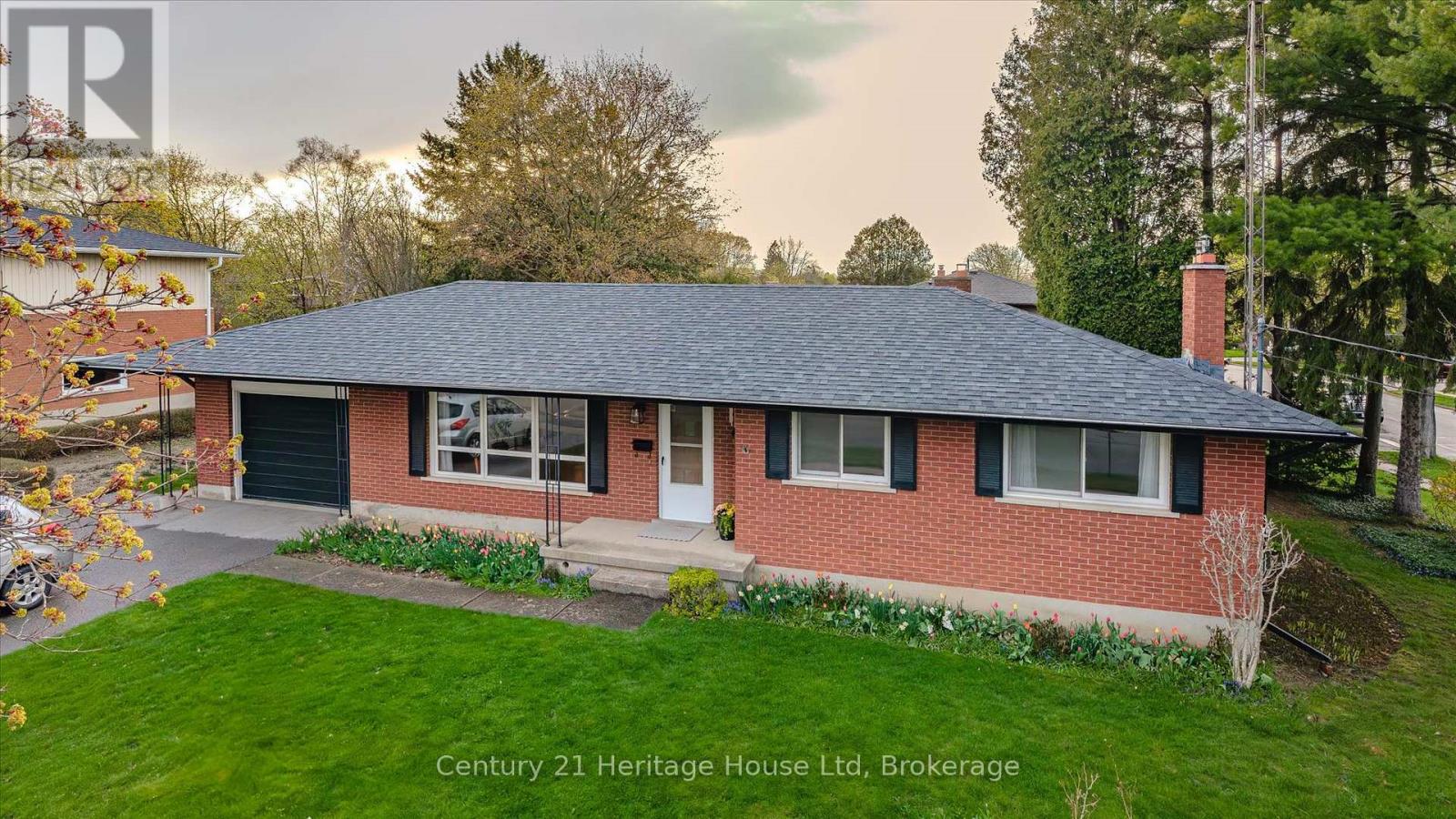 22 CHELTONWOOD AVENUE