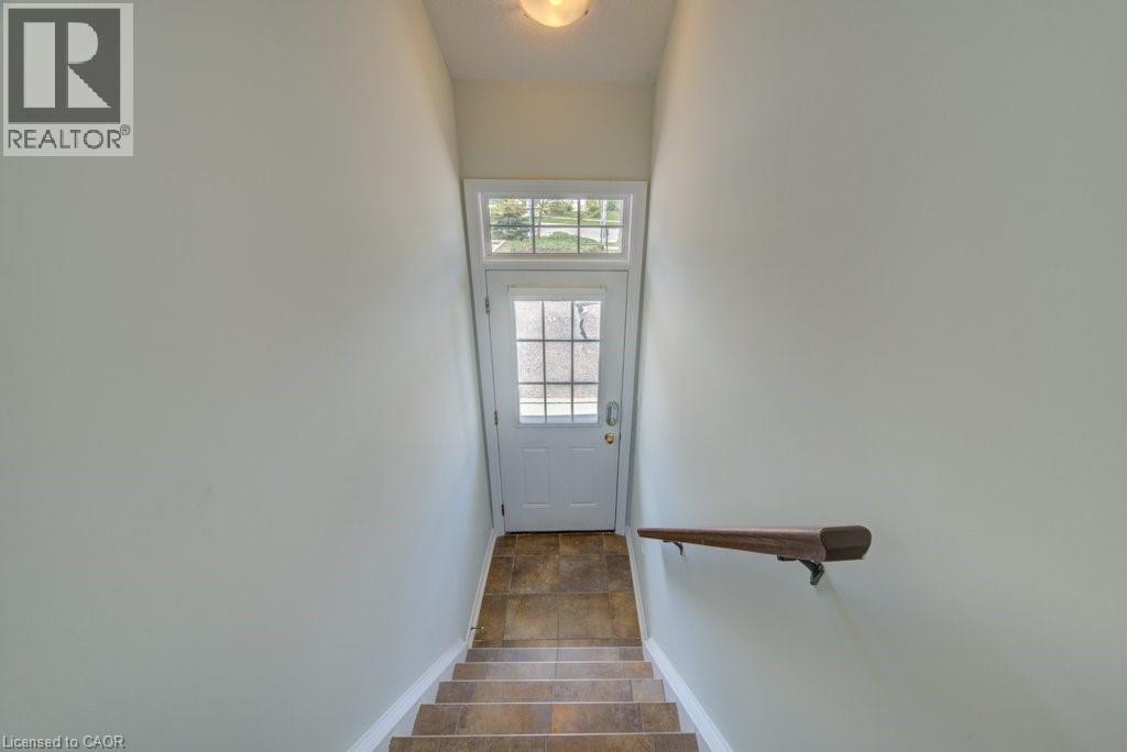 240 WESTMEADOW Drive Unit# 15C