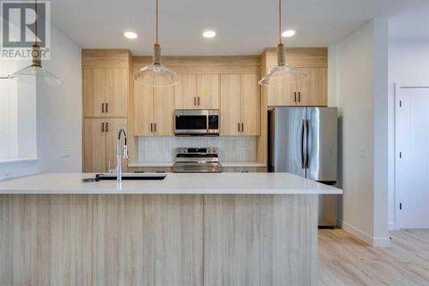 229 Cobblestone Gate Airdrie AB T4B5J9