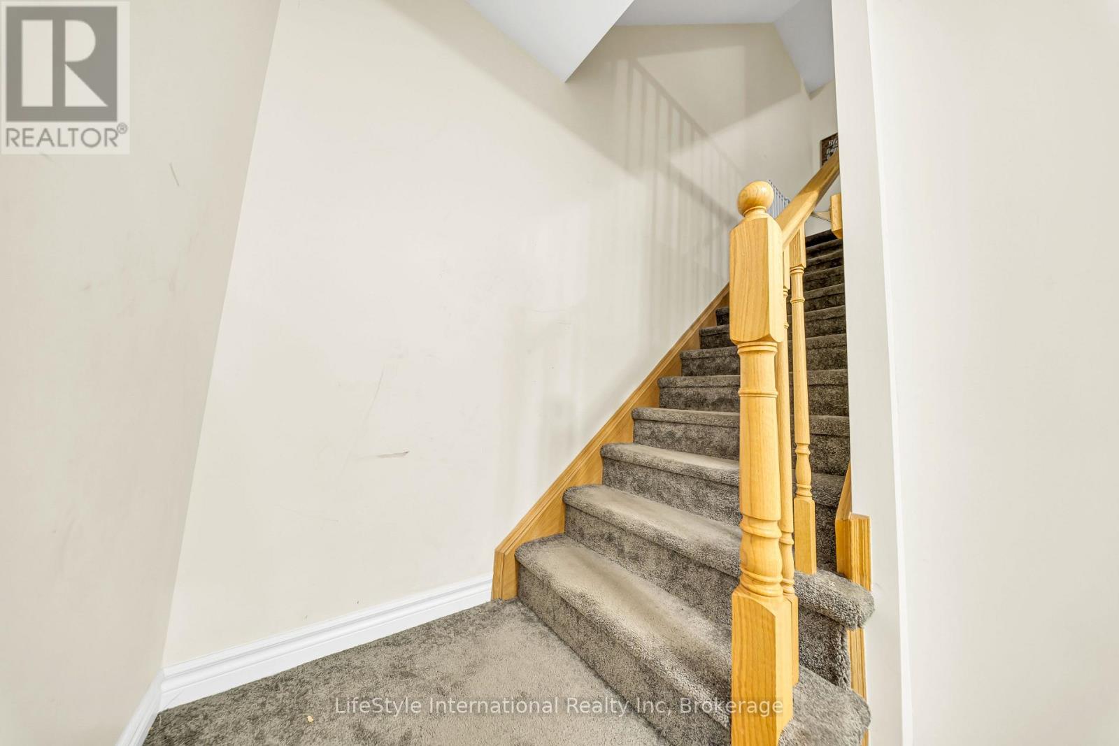 87 - 88 DECORSO DRIVE