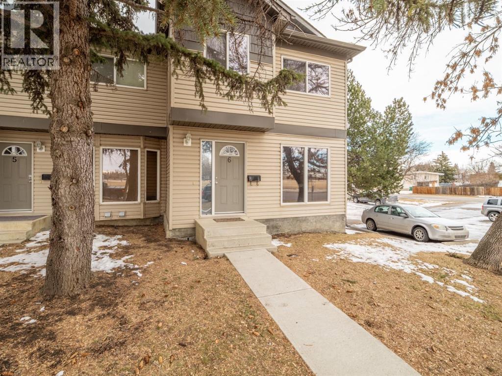 6, 275 Columbia Boulevard W