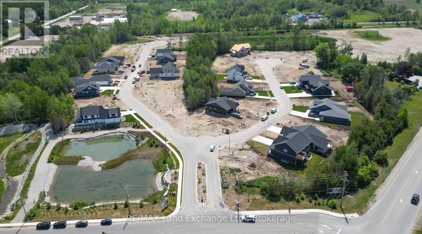 27 LAKEFOREST DRIVE