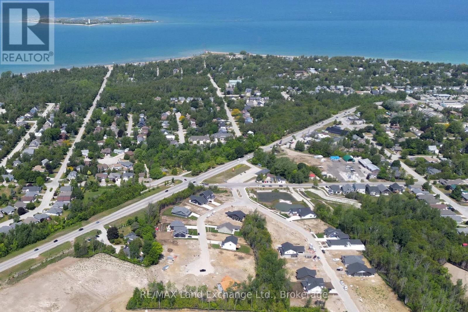 27 LAKEFOREST DRIVE