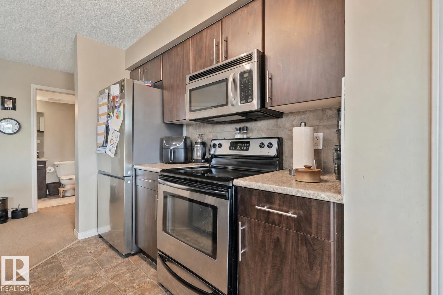 #206 103 Ambleside DR SW