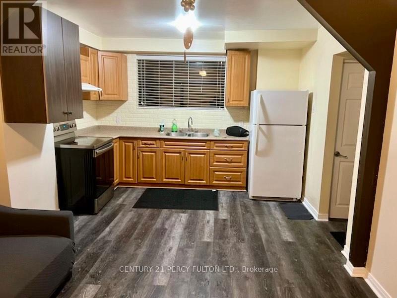 2 - 952 SCARLETT ROAD