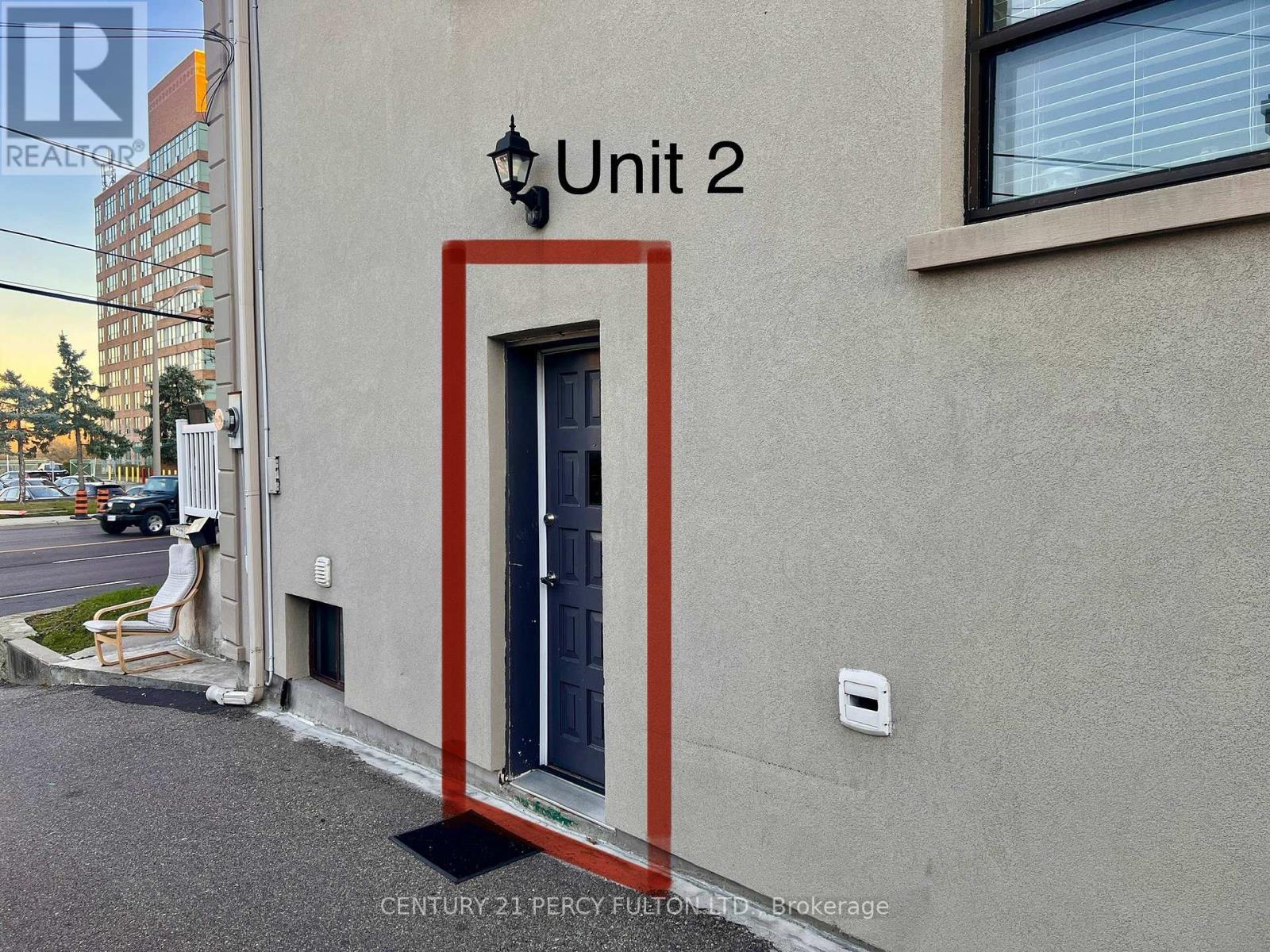 2 - 952 SCARLETT ROAD