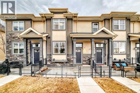 576 Mckenzie Towne Drive SE Calgary AB T2Z1C7