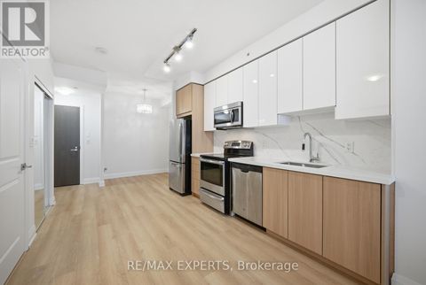 2433 - 7161 YONGE STREET Markham (Grandview) ON L3T0C8