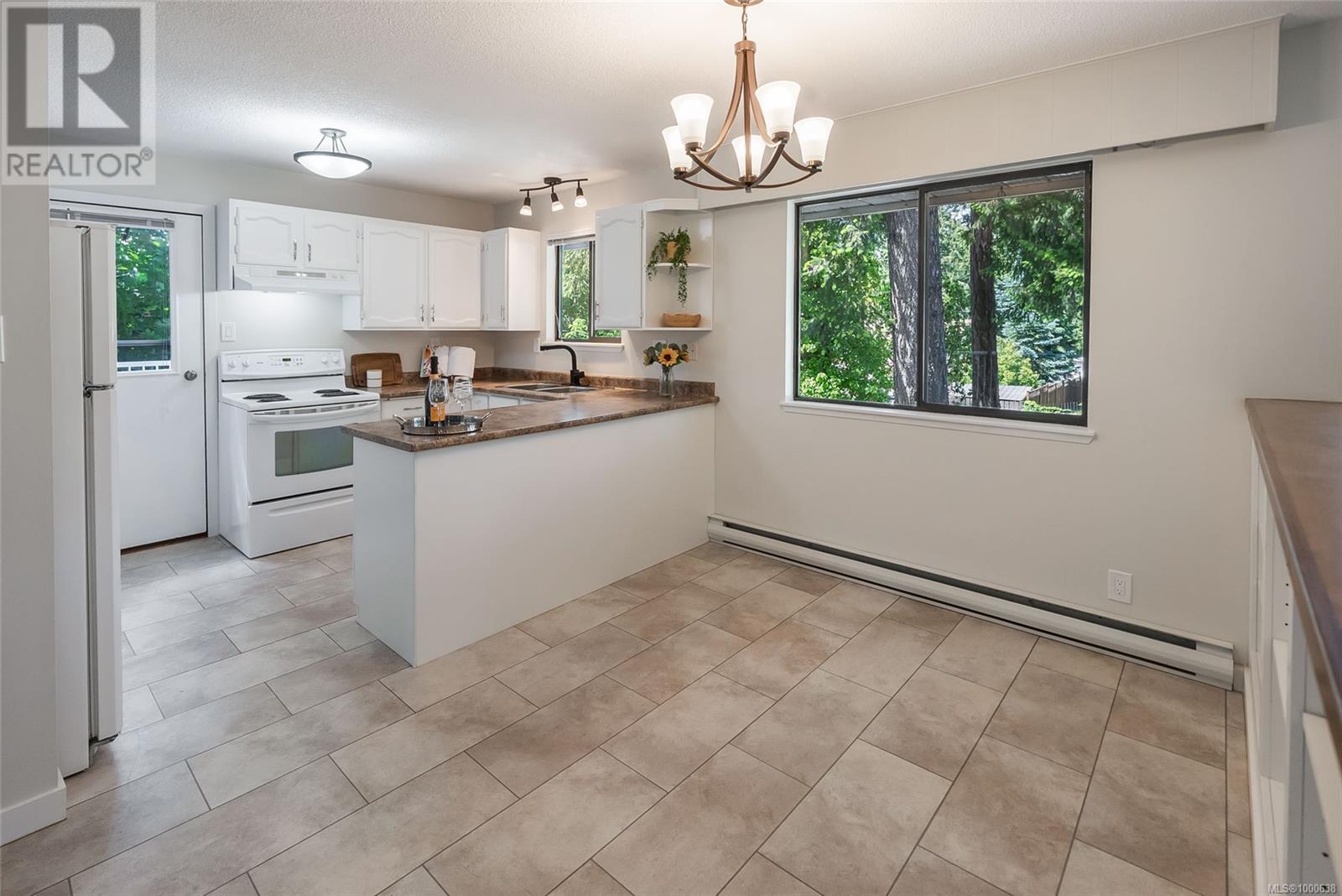 1813 Meadowlark Cres