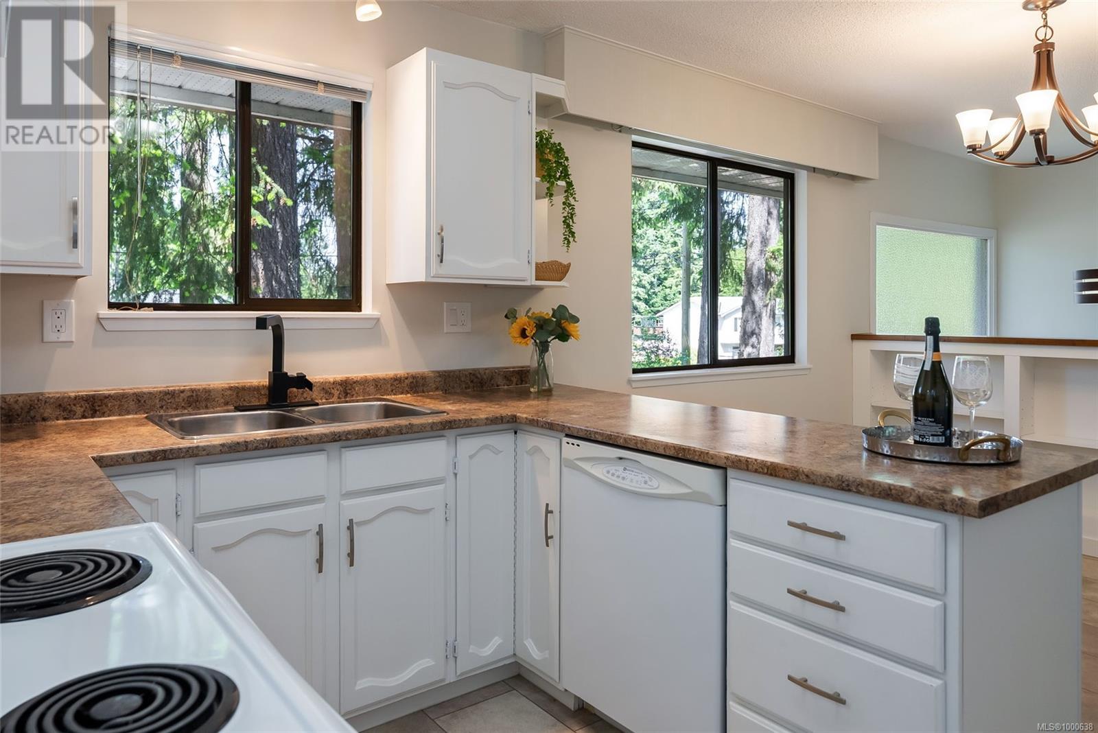 1813 Meadowlark Cres