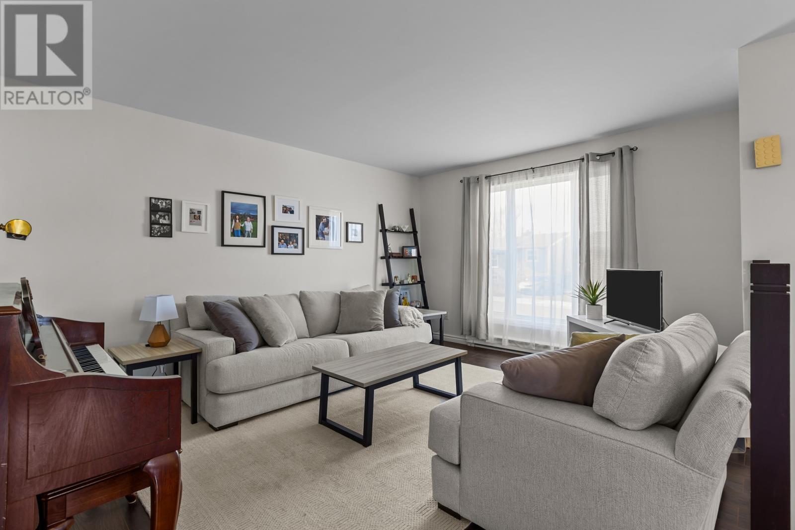 6 Athlone Place