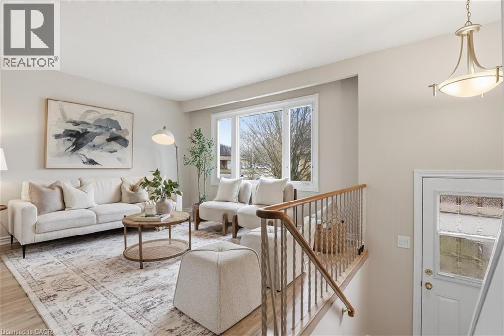 105 WHITE PINE Crescent