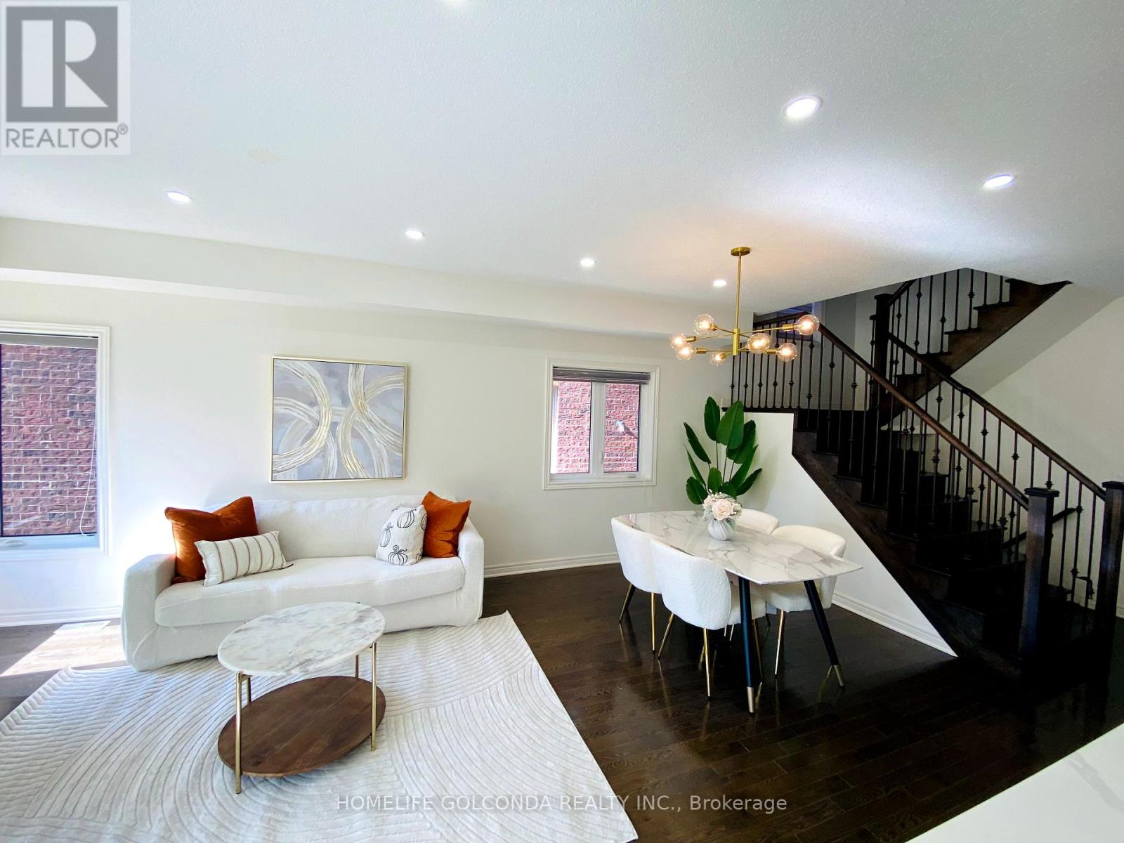 23 FOXBERRY ROAD