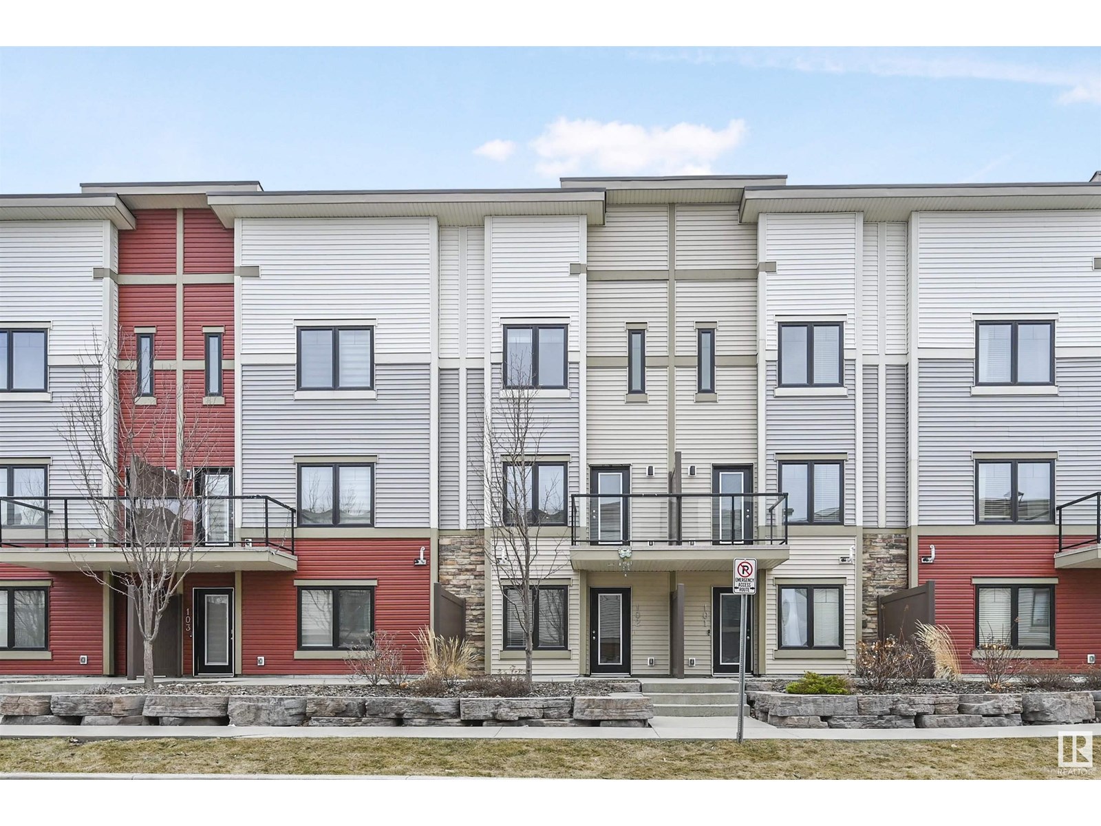 #102 804 WELSH DR SW