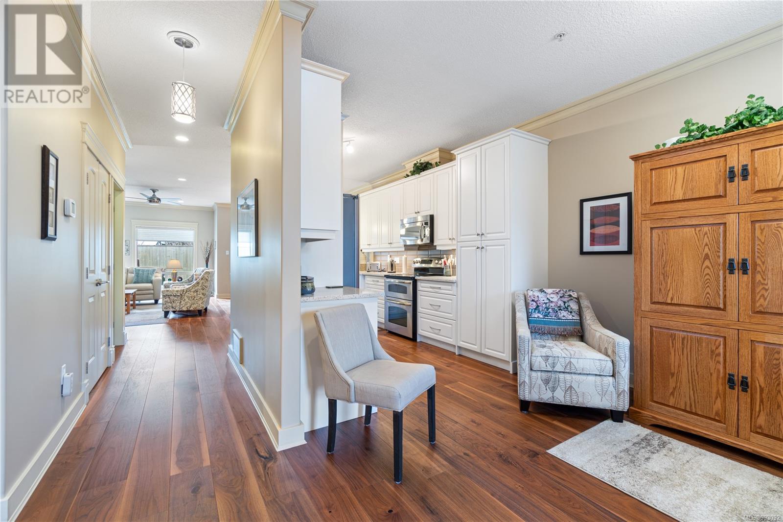 2 161 Shelly Rd