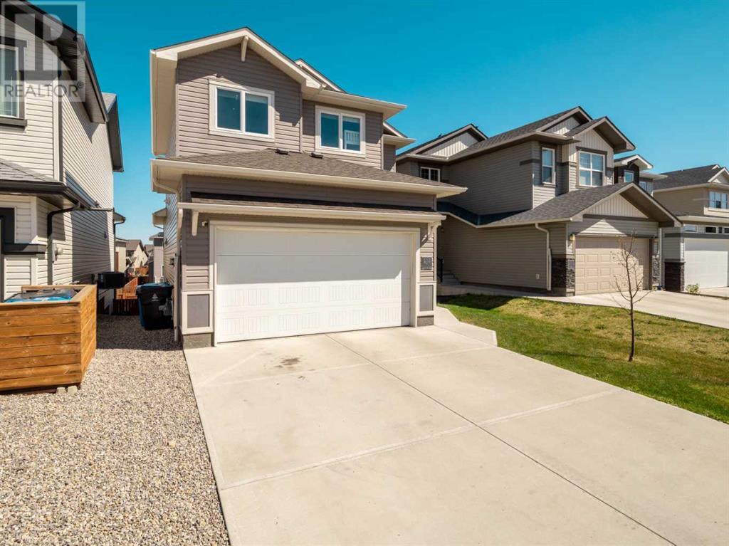563 Moonlight Lane W