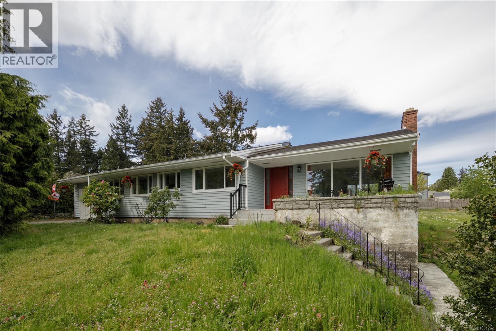 2555 Departure Bay Rd