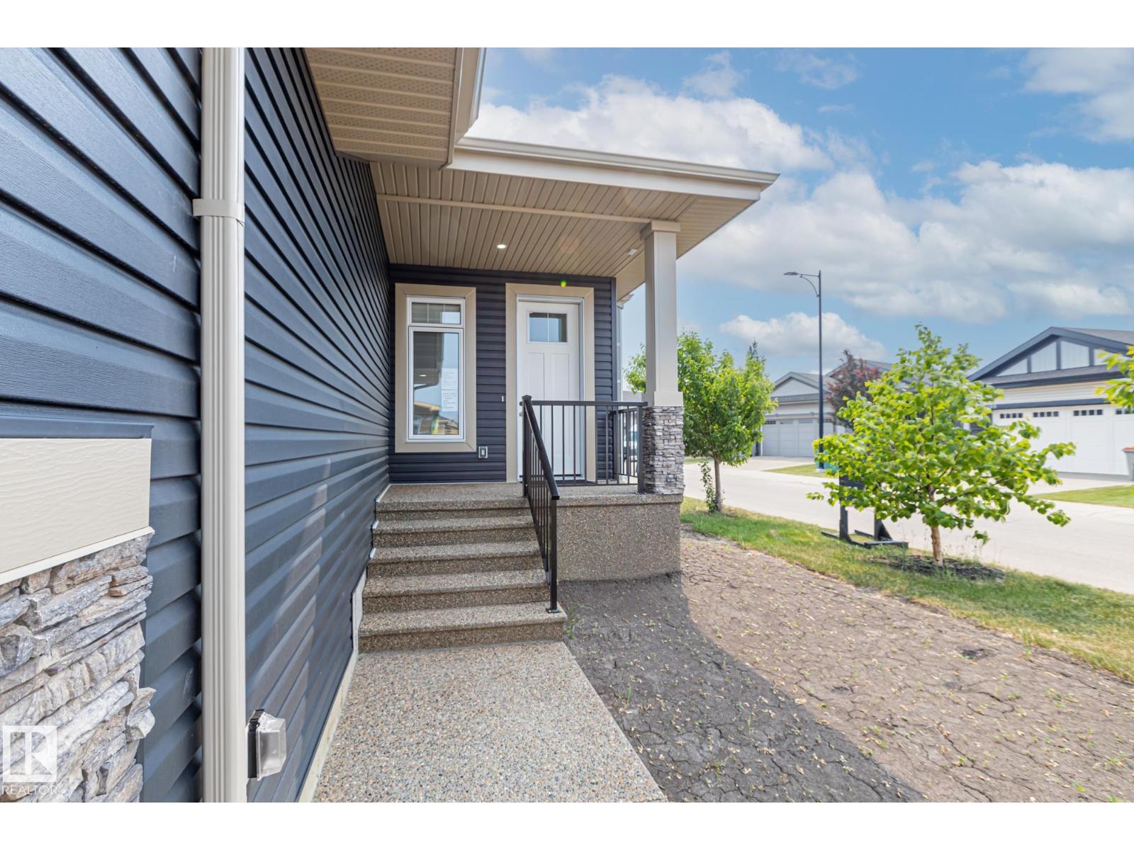 #192 50 Heatherglen DR