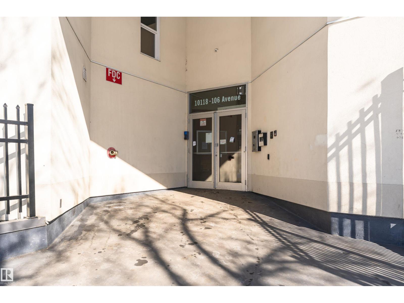 #107 10118 106 AV NW