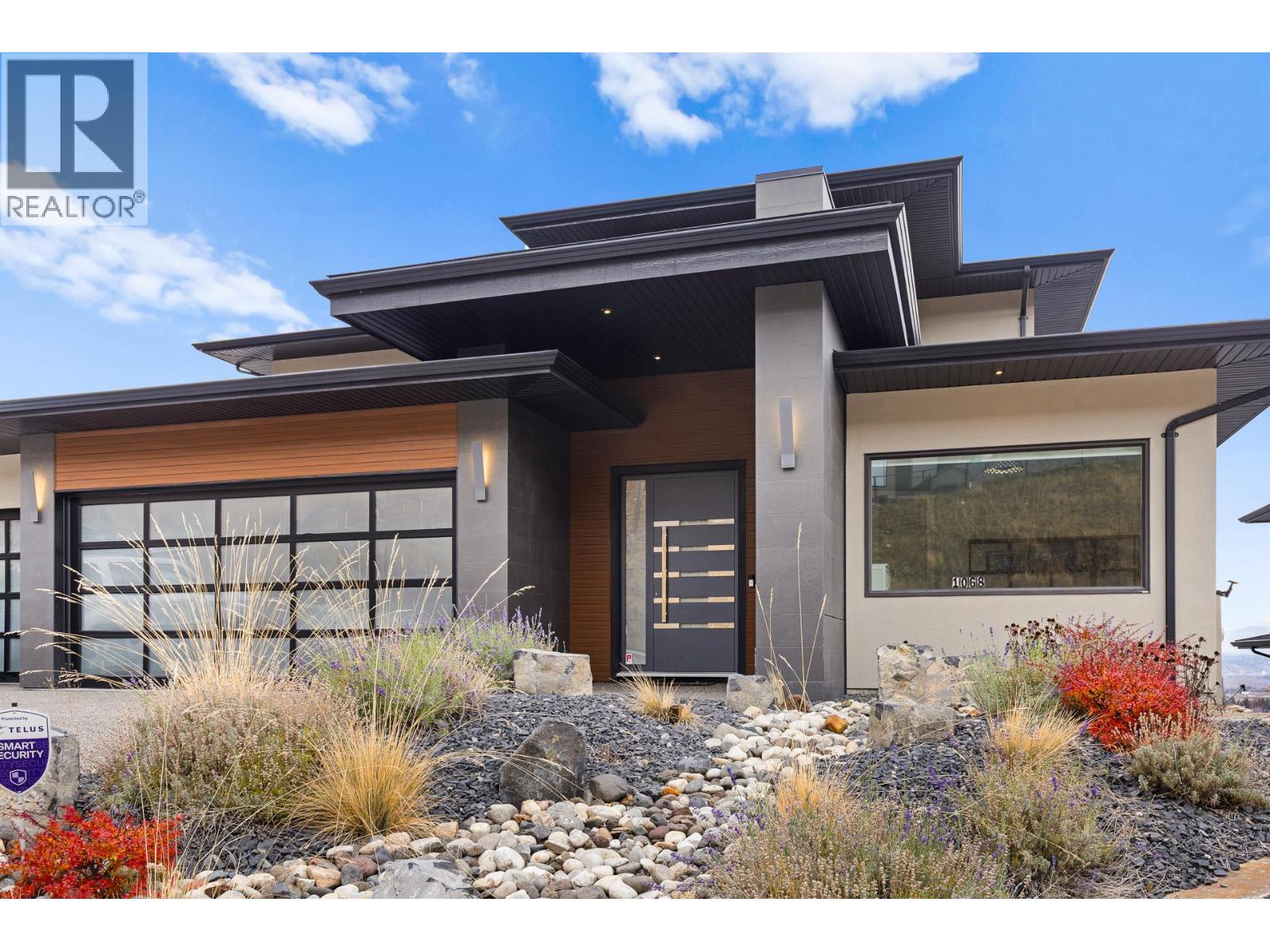 1068 Clarance Avenue